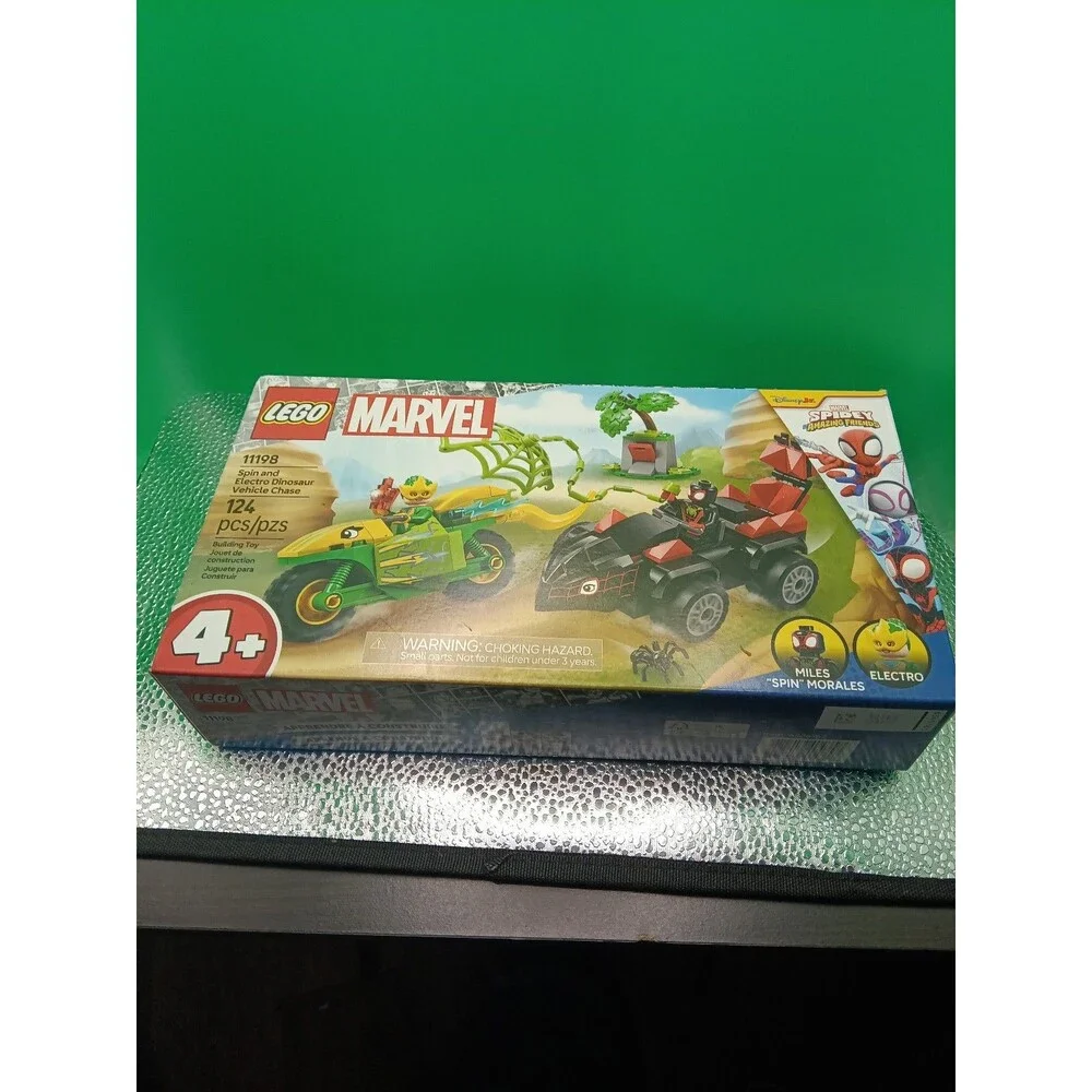 LEGO Spidey Spin and Electro Dinosaur Vehicle Chase 11198